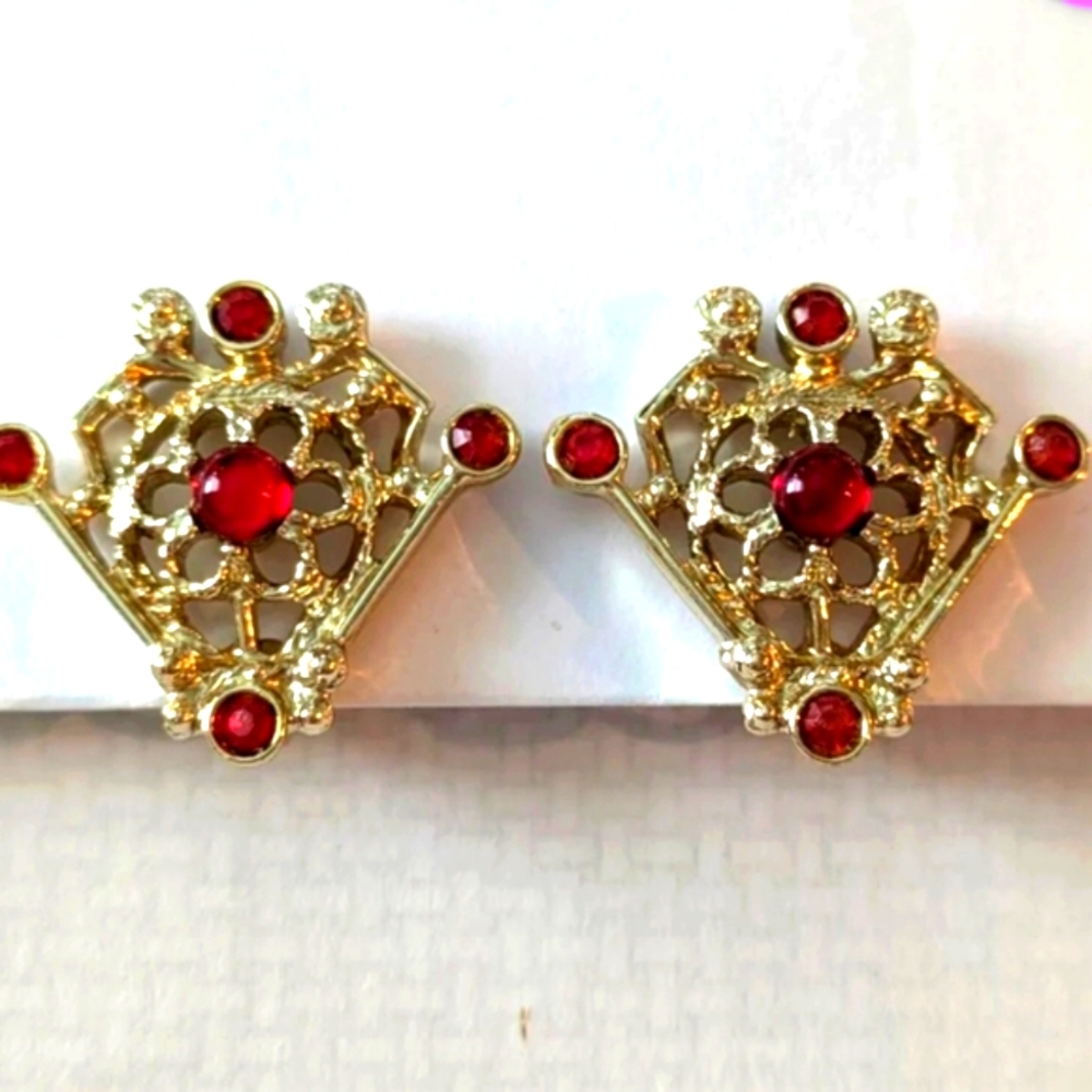 Vintage 1970s Sarah Coventry Serenade Clip Earrings